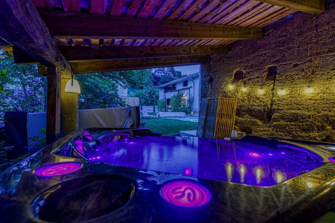 La Cabane Du 375, Piscine Clim,Jacuzzi Et Insolite Saint-Jean-de-Moirans Exterior photo